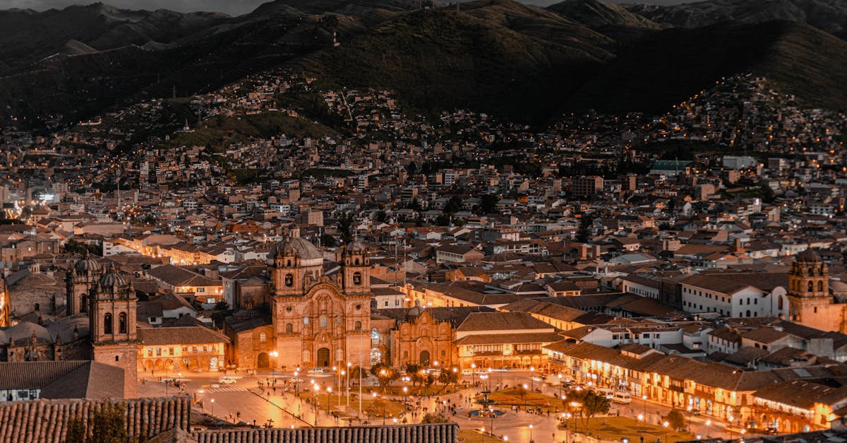 discover the iconic landmarks that define cities around the world. explore historical sites, architectural marvels, and natural wonders that tell the stories of our planet's rich heritage.